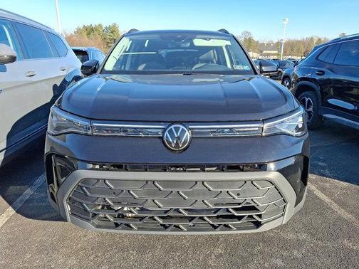 2026 Volkswagen Taos 1.5T SE Black