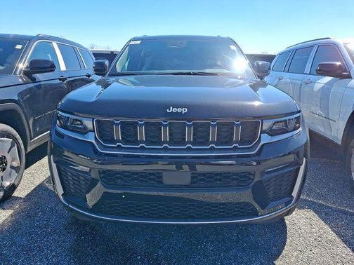 Diamond Black 2026 Jeep Grand Cherokee Limited