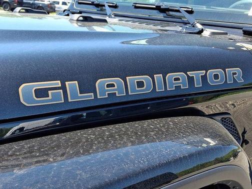 Black Clearcoat 2026 Jeep Gladiator 85th Anniversary Edition