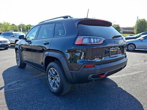2022 Jeep Cherokee Trailhawk