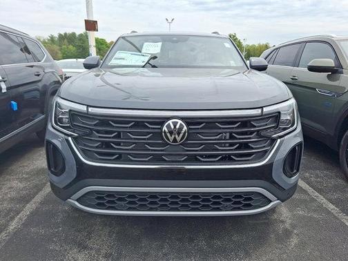 Pure Gray 2026 Volkswagen Atlas Cross Sport 2.0T SE W/TECHNOLOGY