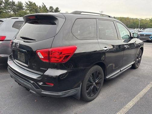 2018 Nissan Pathfinder SL