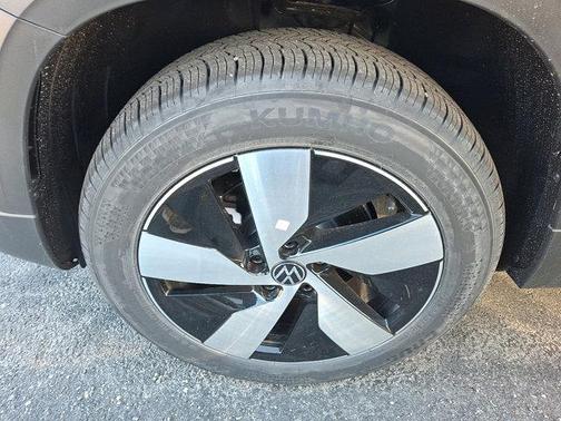 2026 Volkswagen Taos S