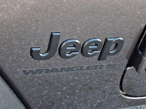 Granite Crystal Clearcoat Metallic 2026 Jeep Wrangler Sport