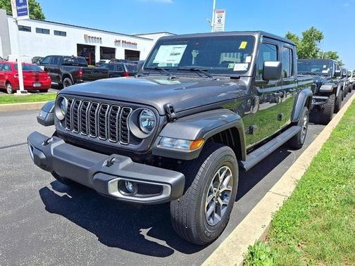 2025 Jeep Gladiator Sport