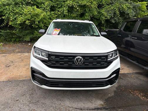 Opal White Pearl Effect 2023 Volkswagen Atlas 3.6 V6 SEL R-Line Black