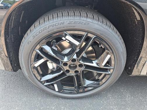 2025 Volkswagen Tiguan 2.0T SE R-Line Black