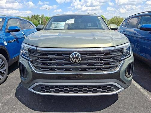 2025 Volkswagen Atlas Cross Sport 2.0T SEL