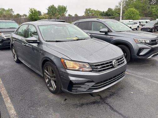 2018 Volkswagen Passat 2.0T R-Line