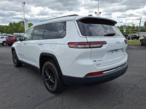 2021 Jeep Grand Cherokee L Laredo