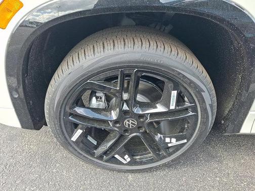 Sandstone 2026 Volkswagen Tiguan 2.0T SE R-Line Black