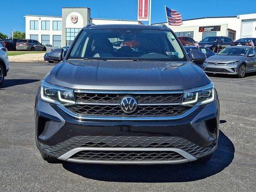 Platinum Gray Metallic 2023 Volkswagen Taos 1.5T SEL