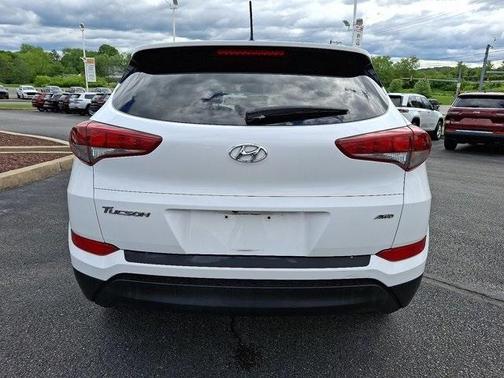 2017 Hyundai TUCSON SE
