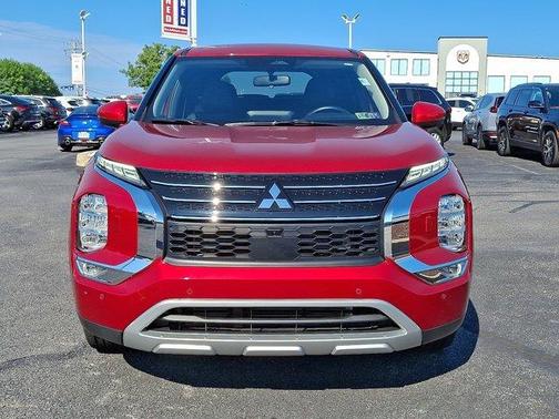2023 Mitsubishi Outlander SE