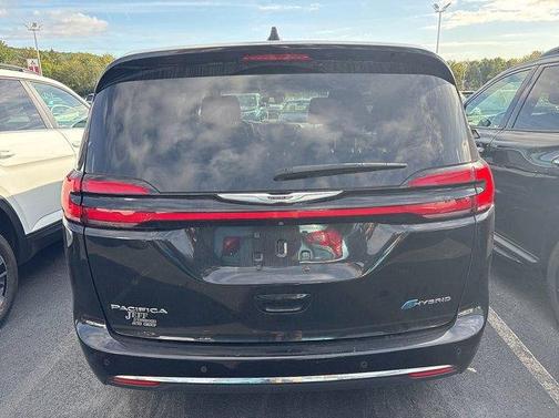 2022 Chrysler Pacifica Hybrid Touring L