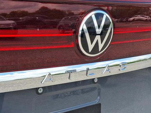 Pure Gray 2026 Volkswagen Atlas 2.0T SEL