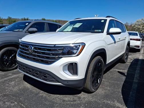 Opal White Pearl 2026 Volkswagen Atlas 2.0T SE W/TECHNOLOGY