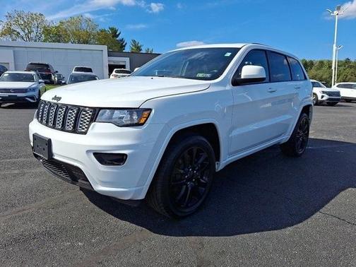2022 Jeep Grand Cherokee WK Laredo