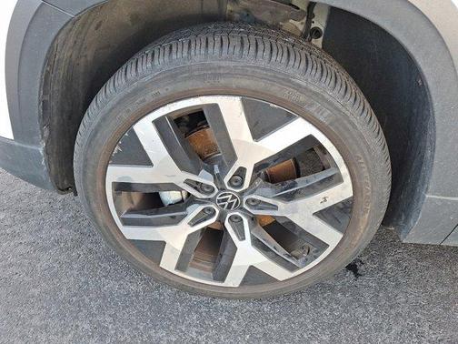 2023 Volkswagen Taos 1.5T SEL