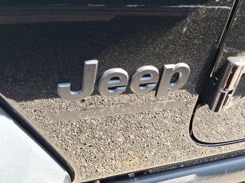 Black Clearcoat 2026 Jeep Wrangler Sport