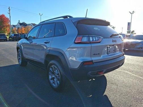 2022 Jeep Cherokee Trailhawk