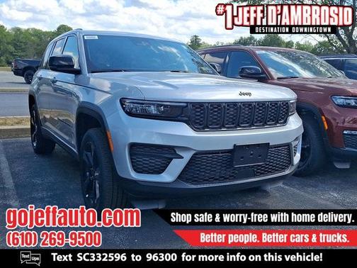 2025 Jeep Grand Cherokee Laredo