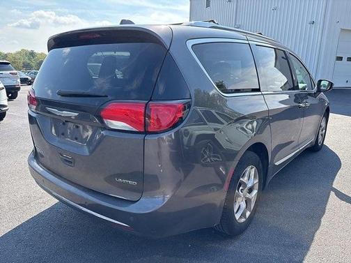 2017 Chrysler Pacifica Limited