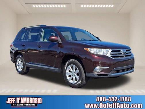 Sizzling Crimson Mica 2013 Toyota Highlander SE