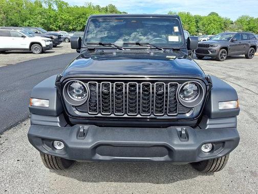 Black Clearcoat 2026 Jeep Wrangler Sport