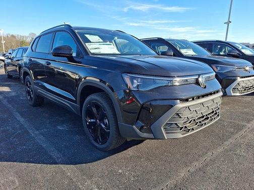 2026 Volkswagen Taos 1.5T SE Black