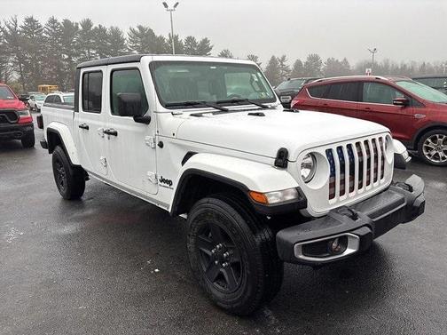 2022 Jeep Gladiator Sport