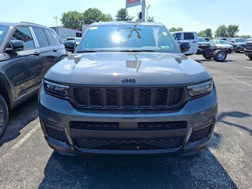 2025 Jeep Grand Cherokee L Laredo