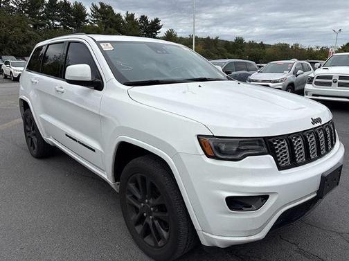 2022 Jeep Grand Cherokee WK Laredo