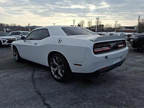 2015 Dodge Challenger SXT