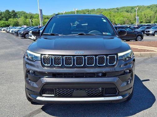 Granite Crystal Clearcoat Metallic 2023 Jeep Compass Limited