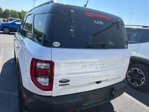 Oxford White 2024 Ford Bronco Sport Outer Banks