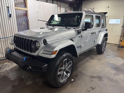 Silver Zynith Clearcoat 2024 Jeep Wrangler 4xe Sport