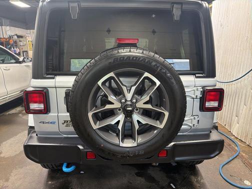 Silver Zynith Clearcoat 2024 Jeep Wrangler 4xe Sport
