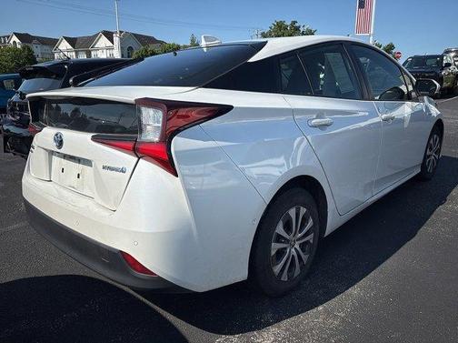 2021 Toyota Prius LE