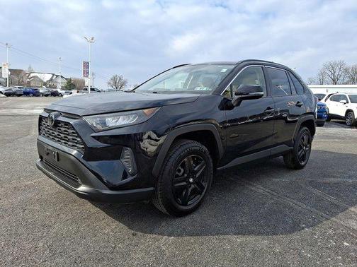 2019 Toyota RAV4 LE