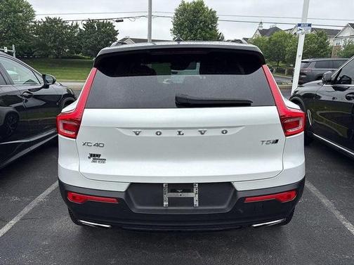 2020 Volvo XC40 T5 R-Design