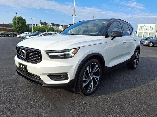 2020 Volvo XC40 T5 R-Design