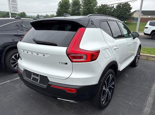 2020 Volvo XC40 T5 R-Design