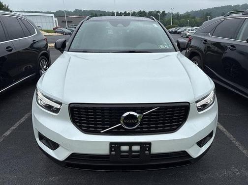 2020 Volvo XC40 T5 R-Design