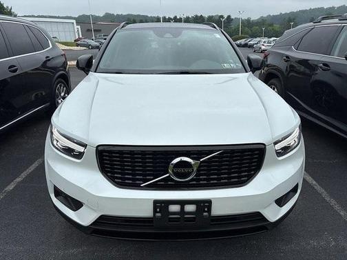 2020 Volvo XC40 T5 R-Design