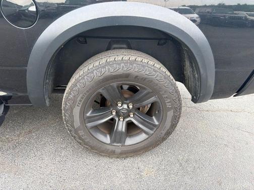 Diamond Black 2022 RAM 1500 Classic SLT