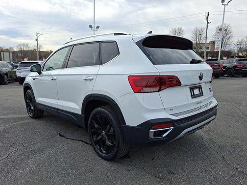 2023 Volkswagen Taos 1.5T SE