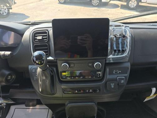 2025 RAM ProMaster 1500 Low Roof