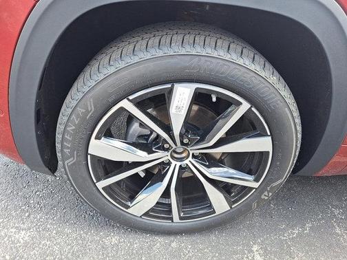 2025 Volkswagen Atlas Cross Sport 2.0T SEL Premium R-Line