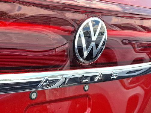 2025 Volkswagen Atlas Cross Sport 2.0T SEL Premium R-Line